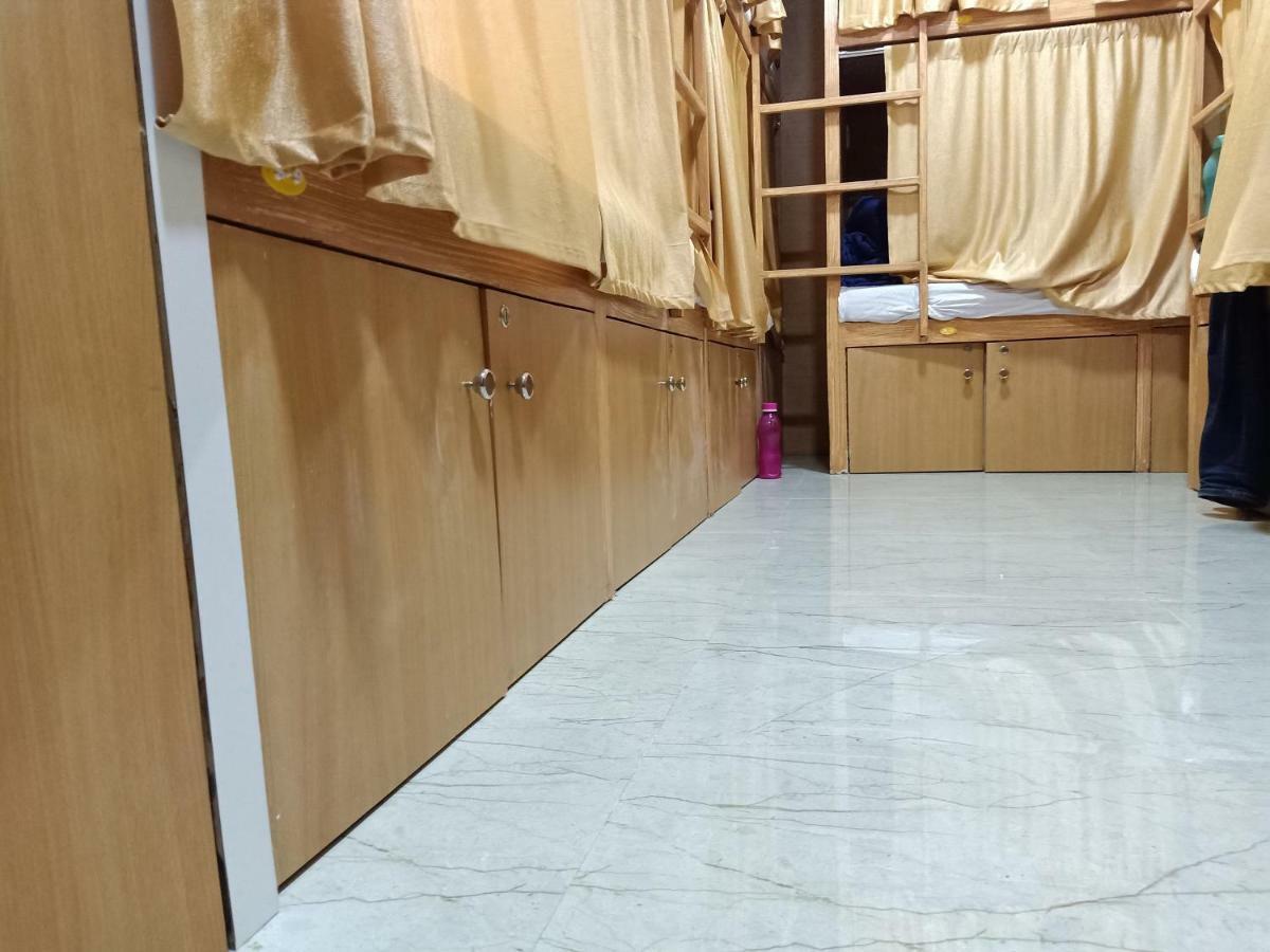 Mabrook Dormitory Bombay Eksteriør billede